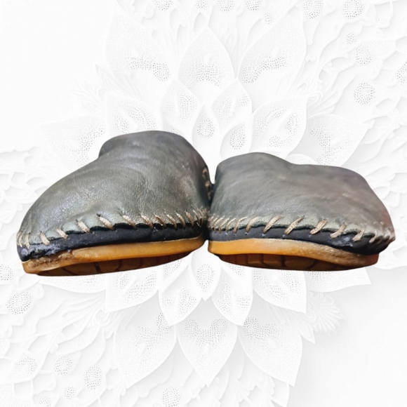 Adam Tucker By Me Too Butter-Soft Leather Flats In Charcoal  - Picture 7 of 11
